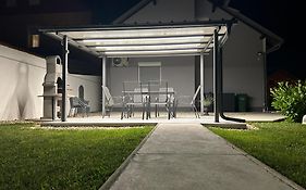 Apartmani Ana Vukovar